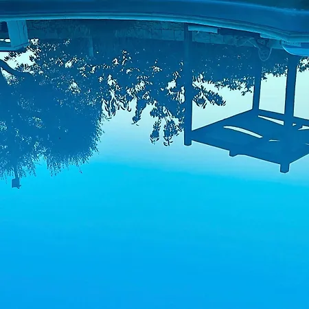 Trullo In Fabula Ad *