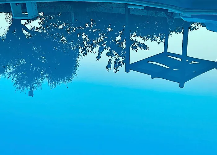 Trullo In Fabula Ad *